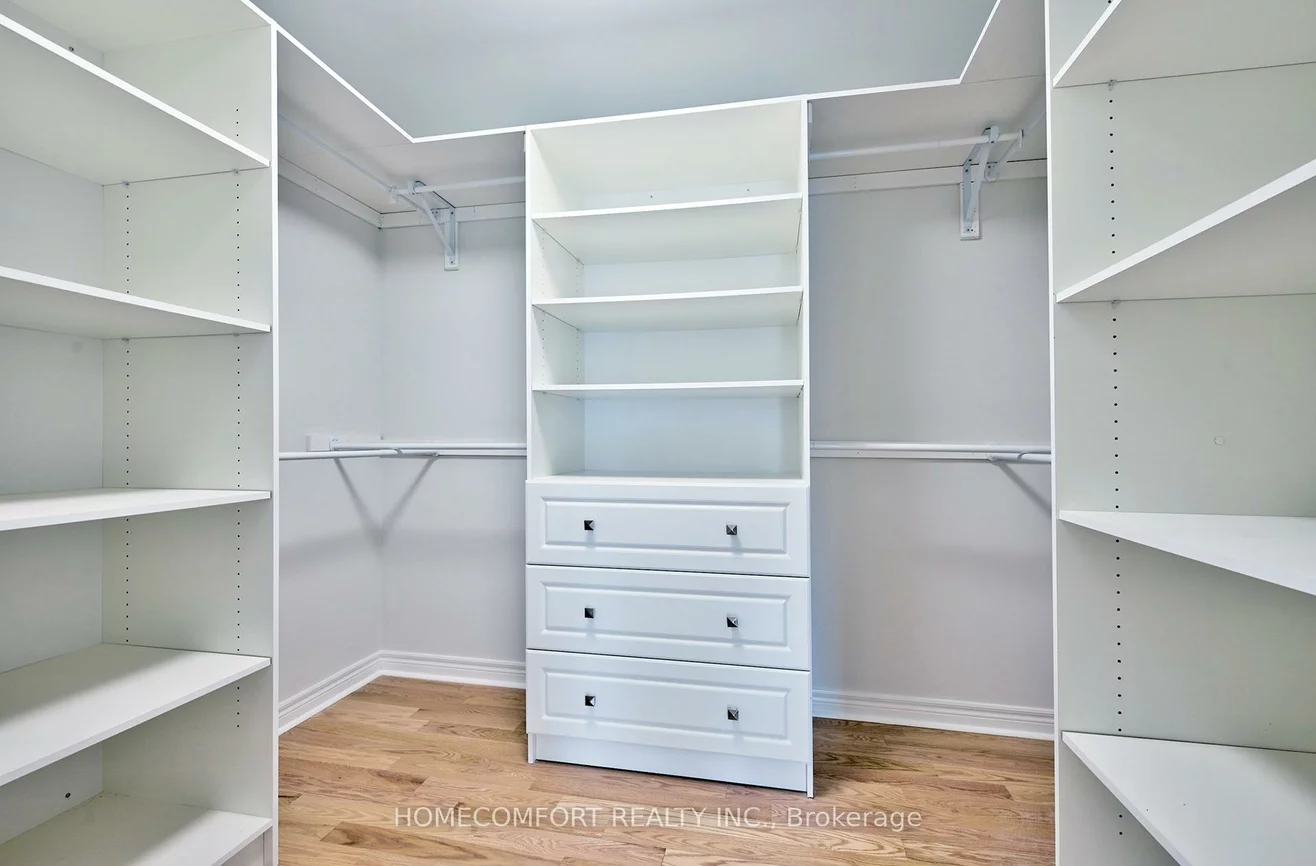 115, Darren Hill, Greensborough, Markham