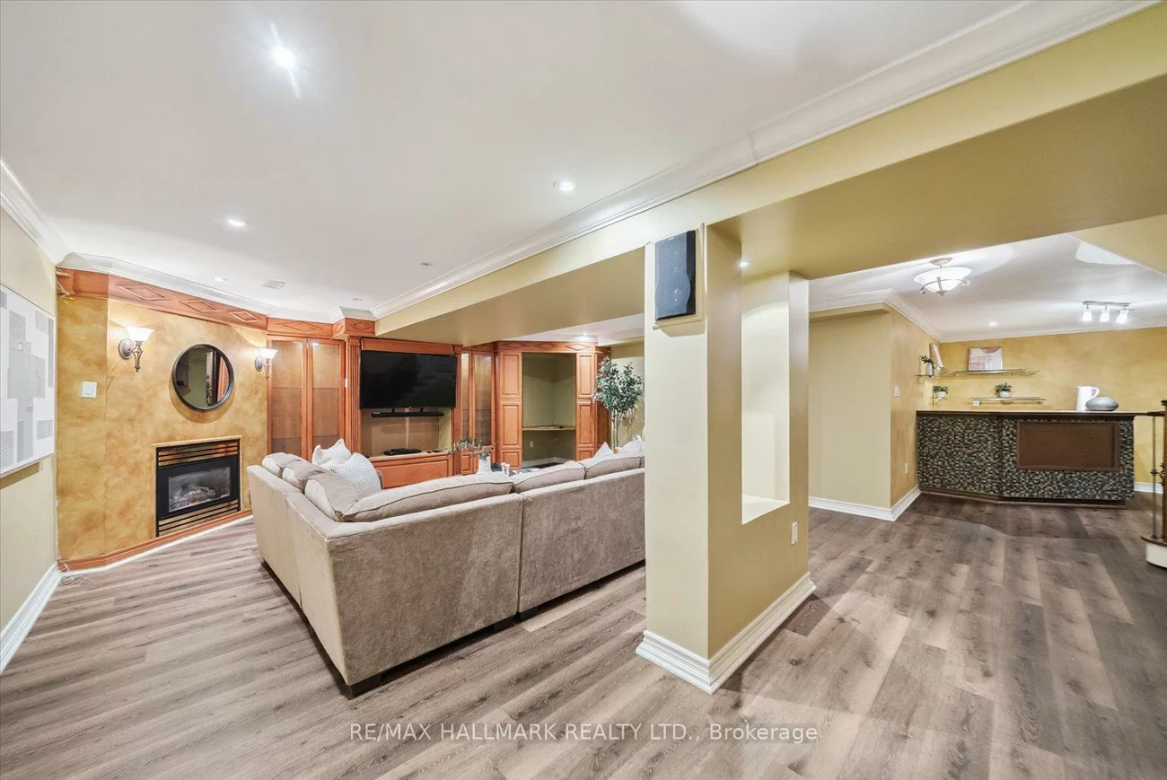 140, Reeve, Markham Village, Markham