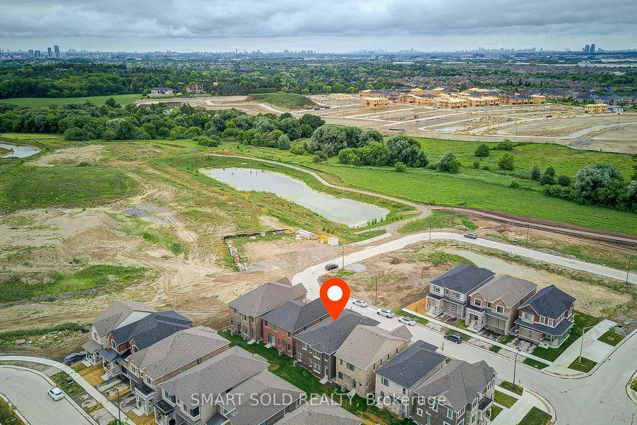 40, Misthollow, Victoria Square, Markham