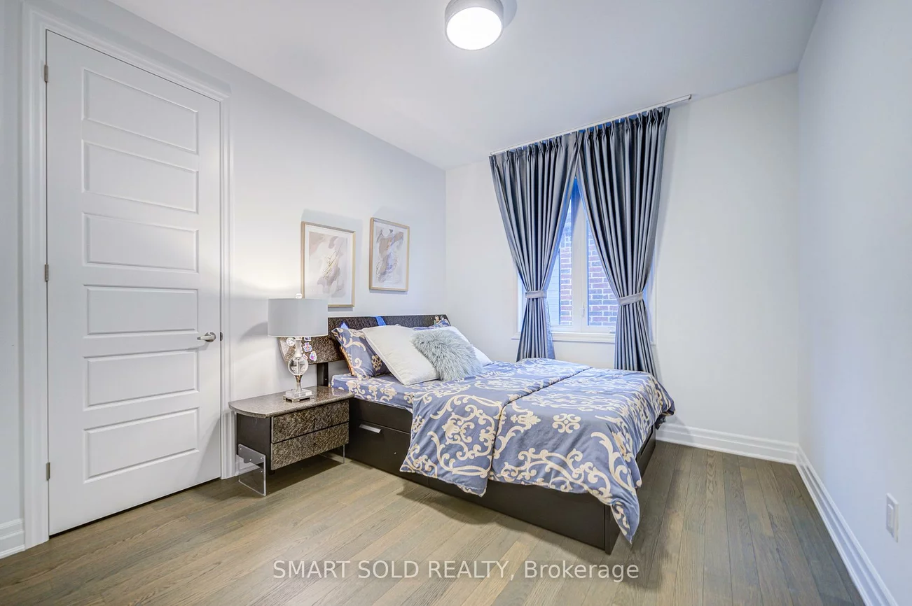 40, Misthollow, Victoria Square, Markham