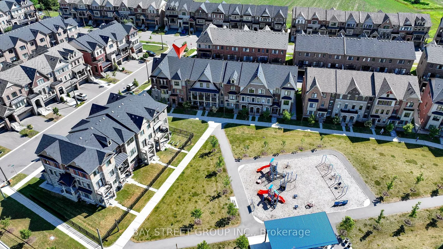 32, Cafaro, Victoria Square, Markham