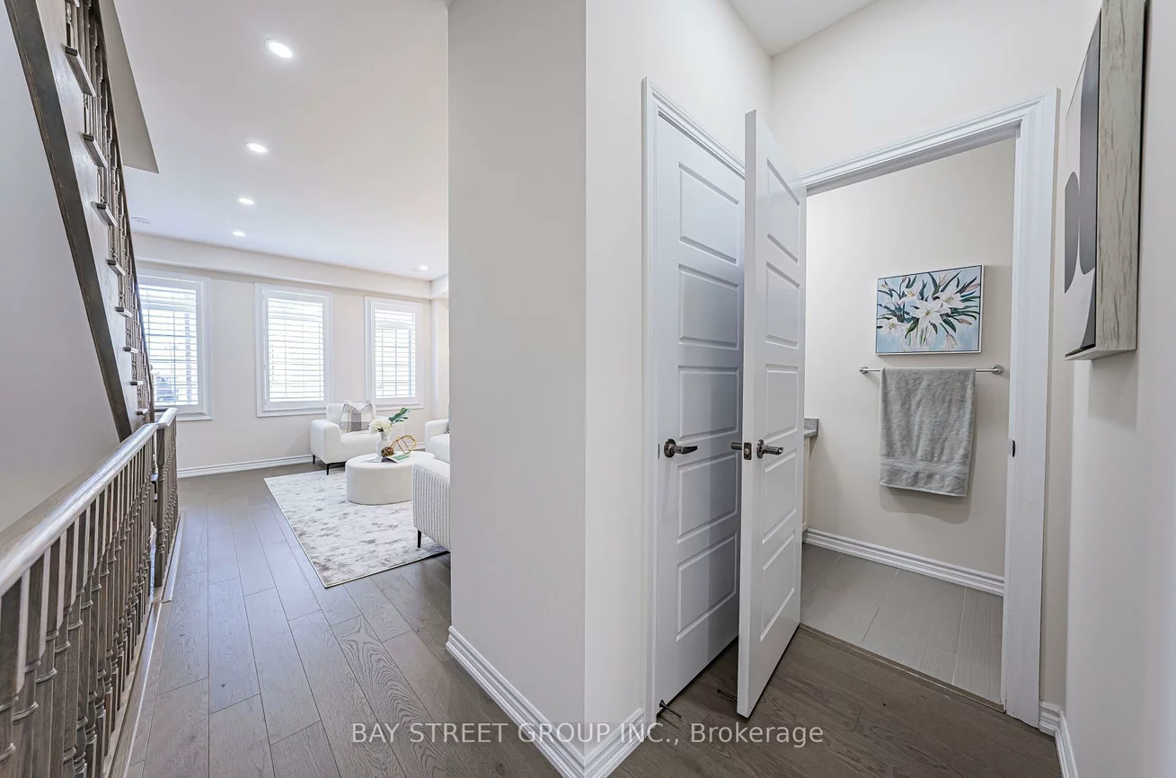 32, Cafaro, Victoria Square, Markham