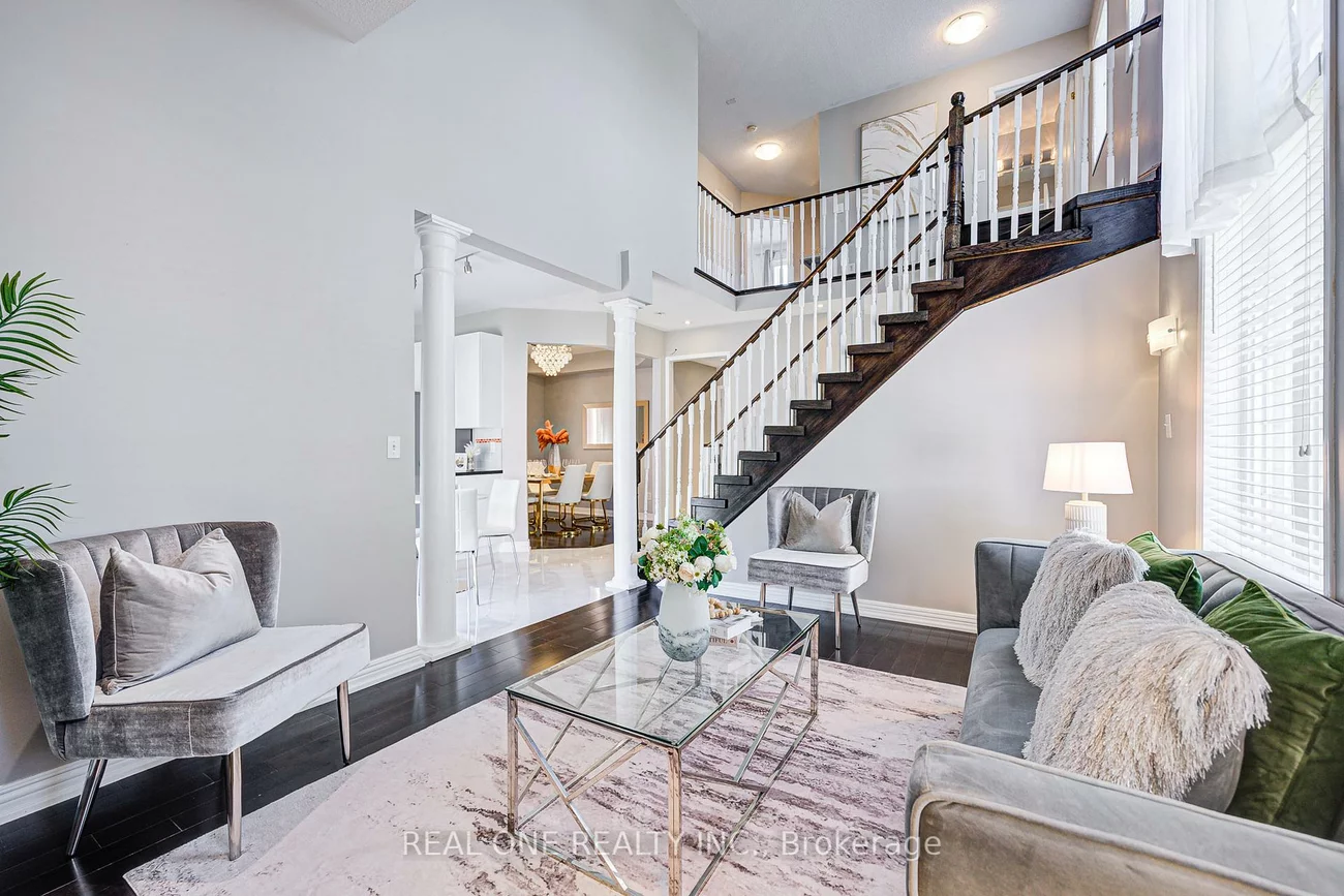 35, Ridgecrest, Berczy, Markham