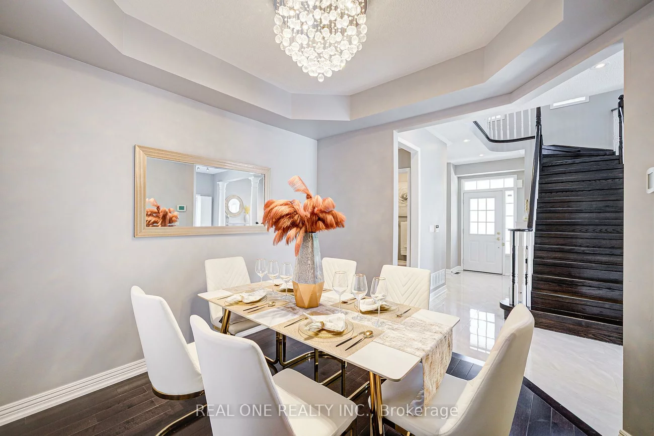 35, Ridgecrest, Berczy, Markham