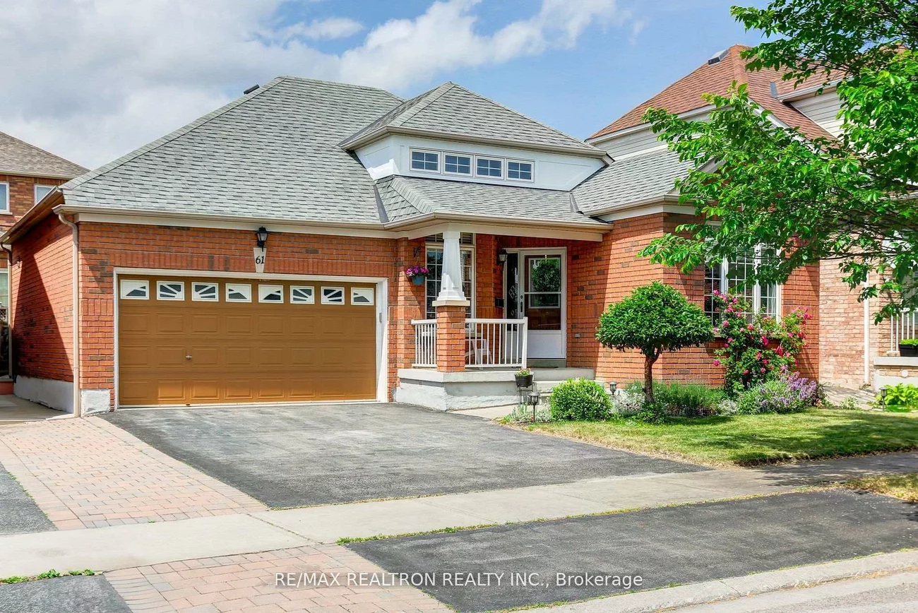 61, Manorwood, Berczy, Markham