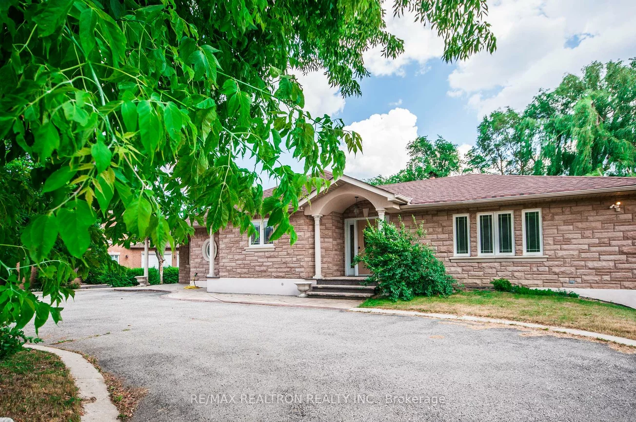 85, Lee, Milliken Mills East, Markham