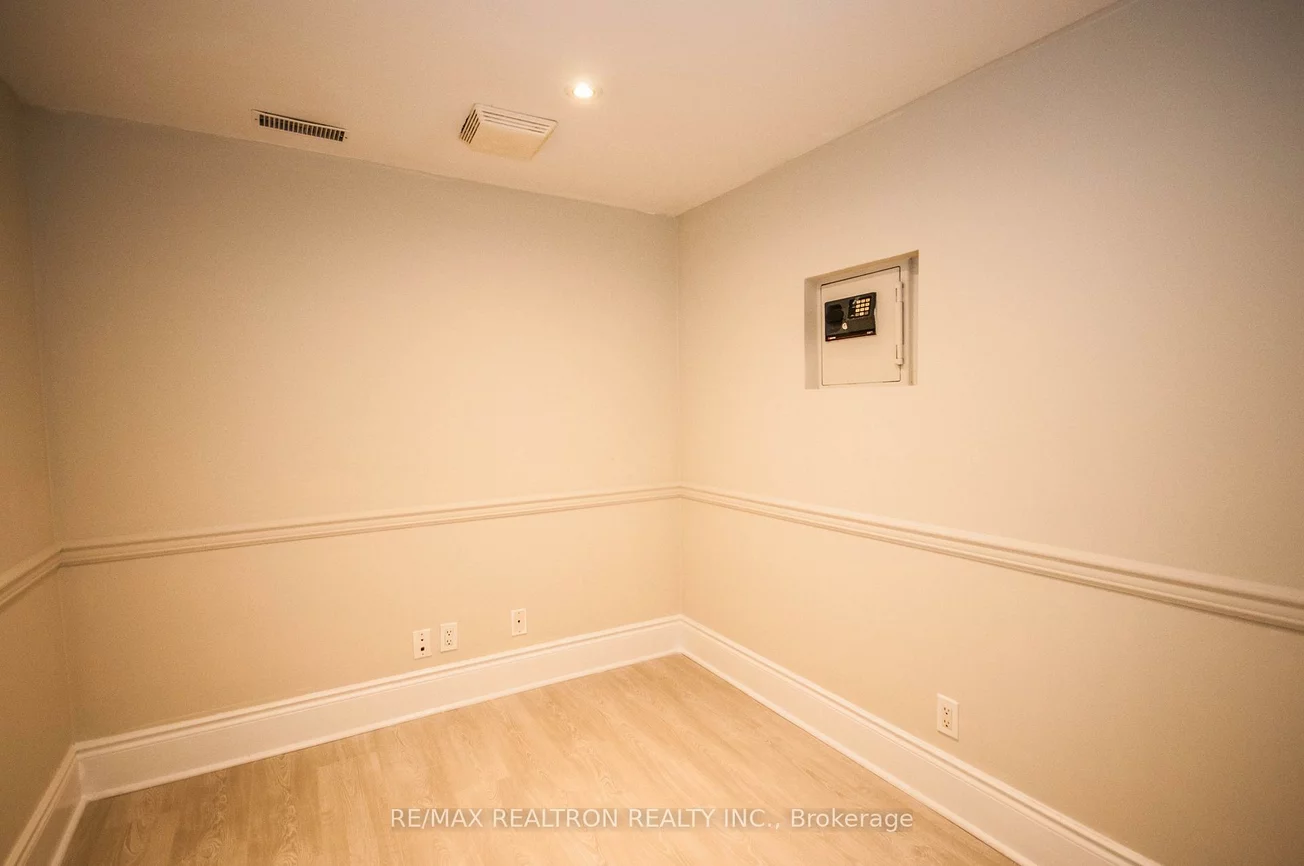 85, Lee, Milliken Mills East, Markham