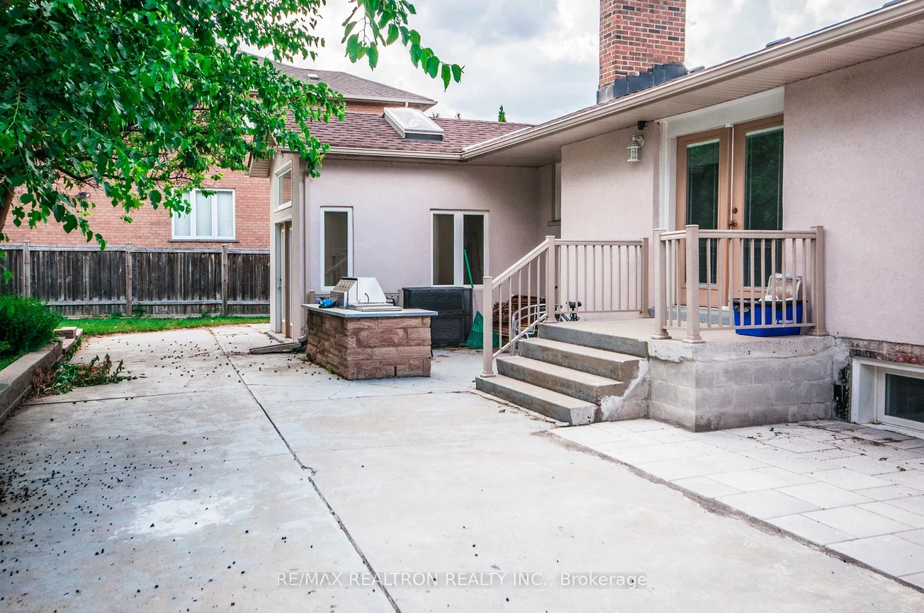 85, Lee, Milliken Mills East, Markham