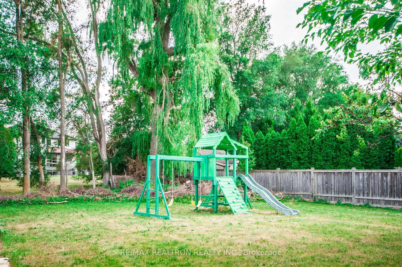 85, Lee, Milliken Mills East, Markham