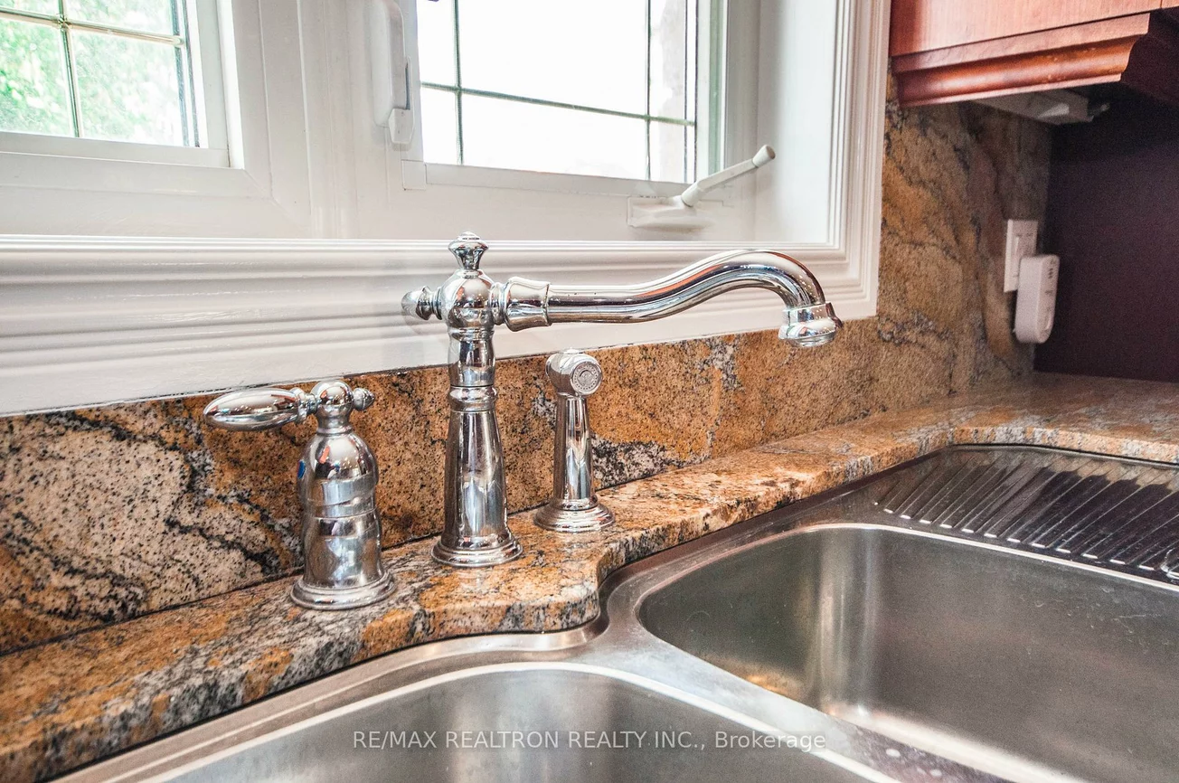 85, Lee, Milliken Mills East, Markham