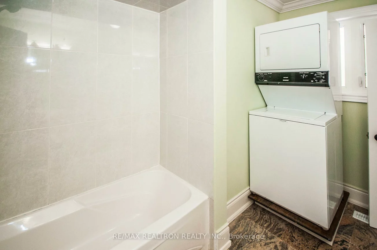 85, Lee, Milliken Mills East, Markham
