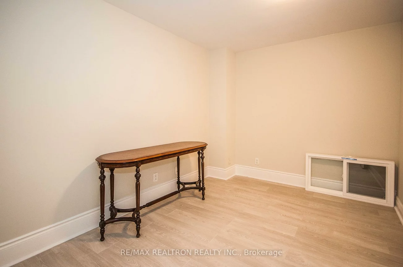 85, Lee, Milliken Mills East, Markham