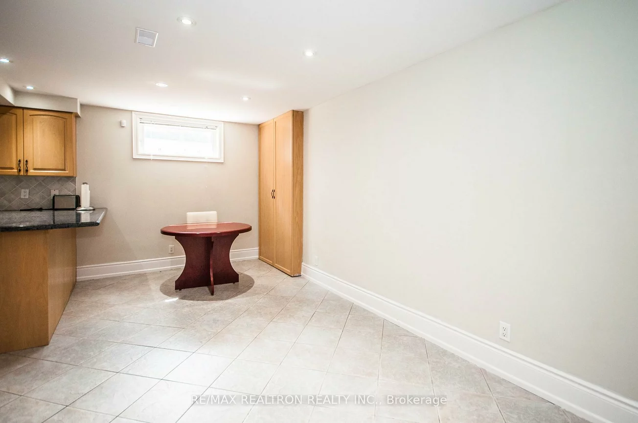 85, Lee, Milliken Mills East, Markham