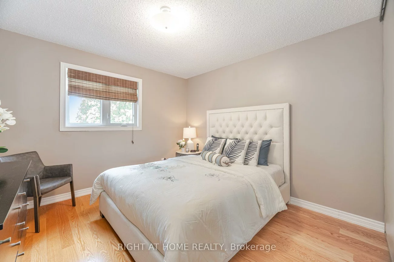 25, Feltham, Raymerville, Markham