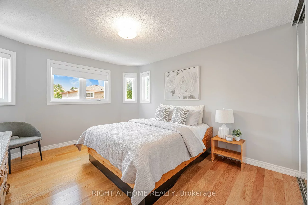 25, Feltham, Raymerville, Markham