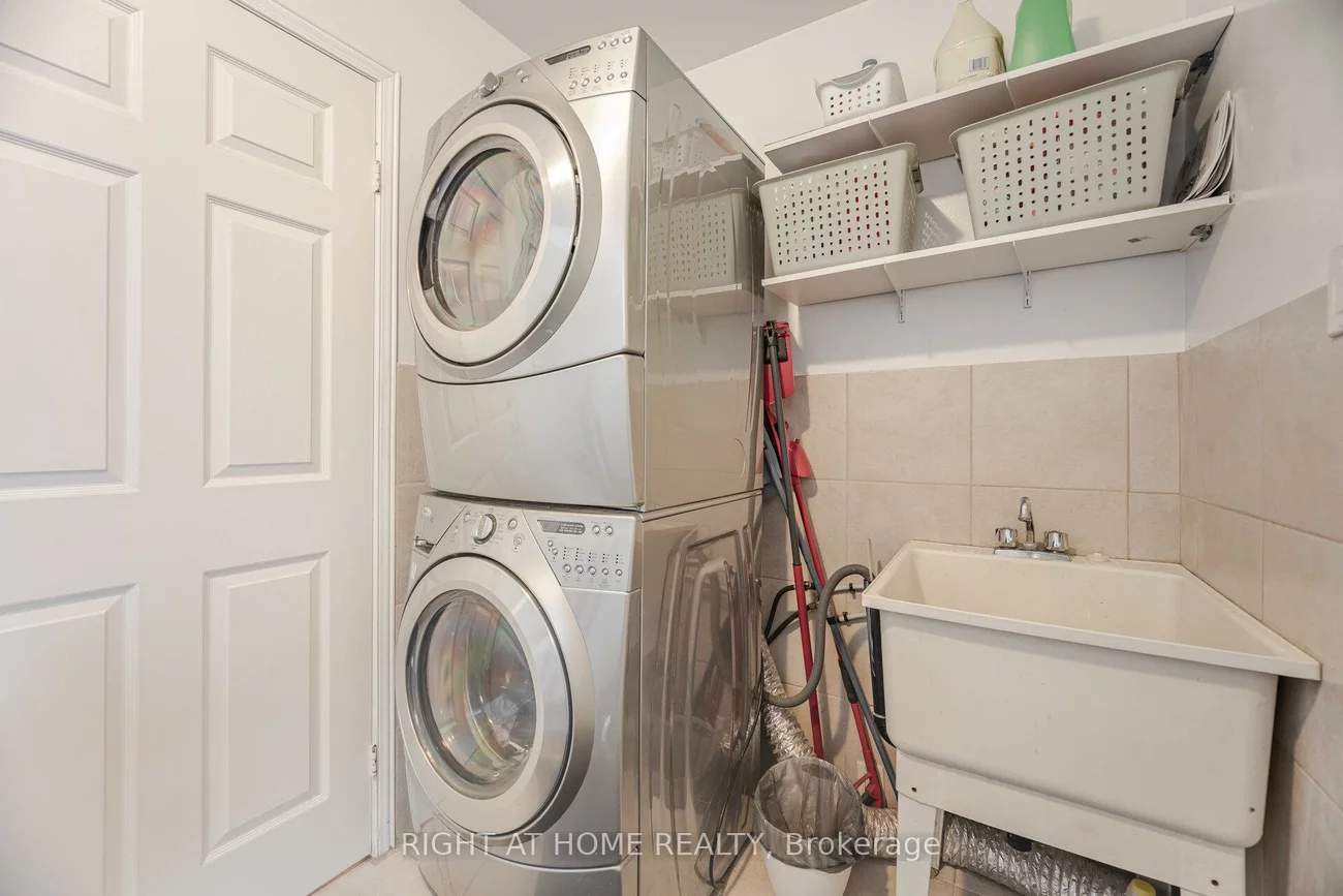 25, Feltham, Raymerville, Markham