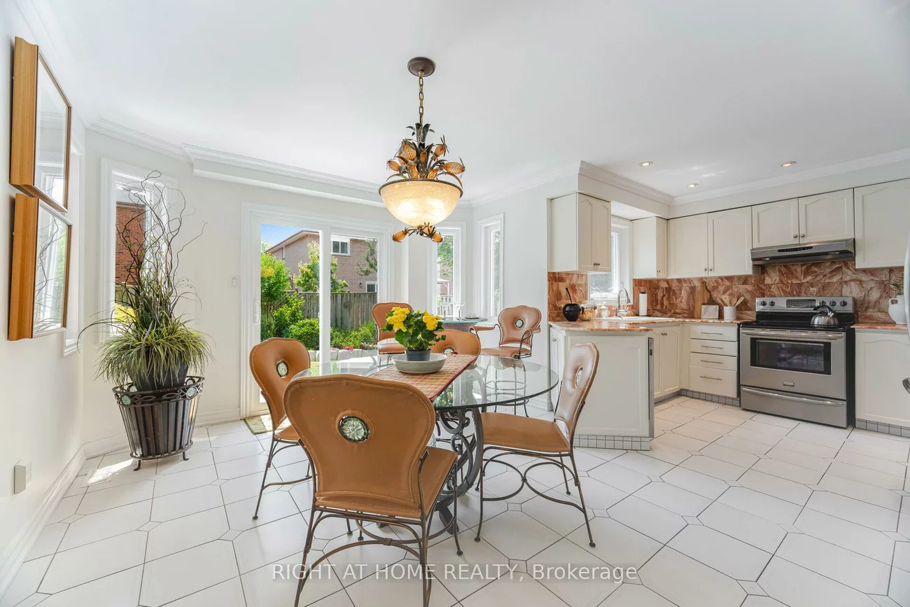 25, Feltham, Raymerville, Markham
