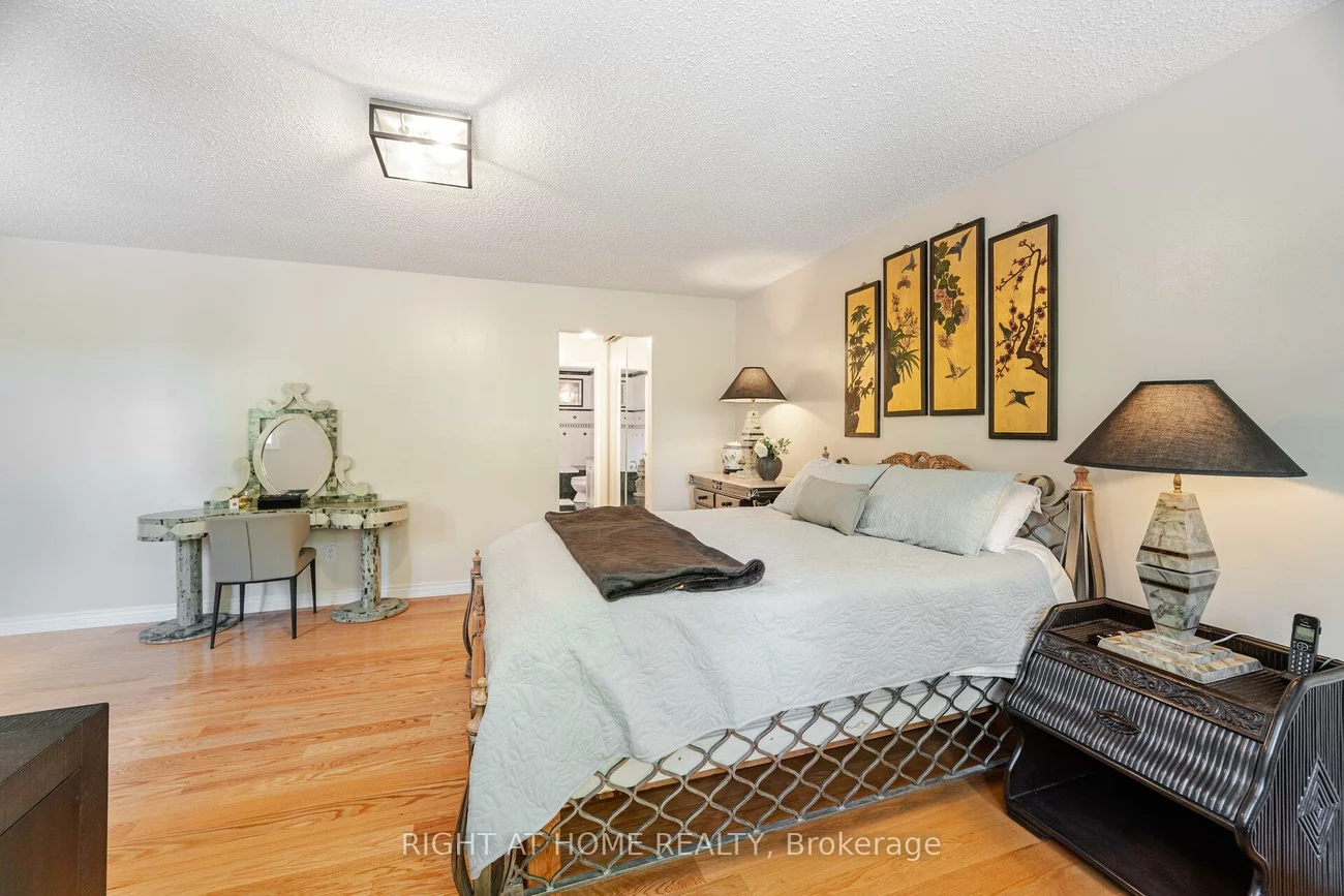 25, Feltham, Raymerville, Markham