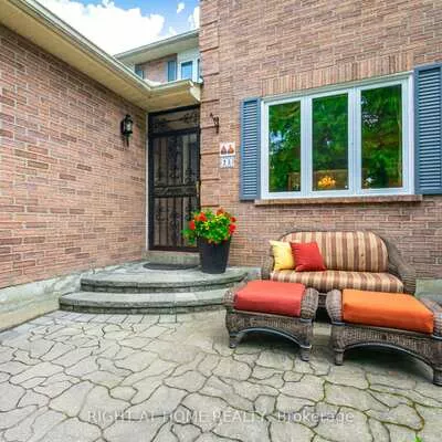 25, Feltham, Raymerville, Markham