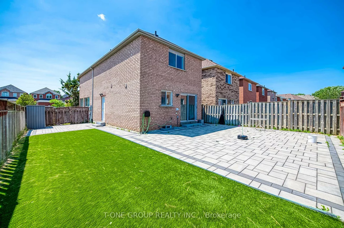 282, Doubtfire, Middlefield, Markham