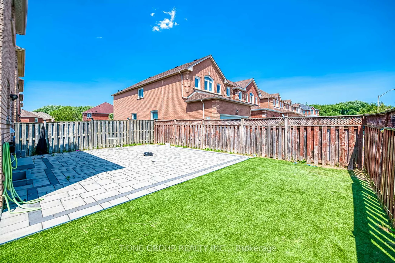 282, Doubtfire, Middlefield, Markham