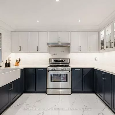 124, Aitken, Unionville, Markham