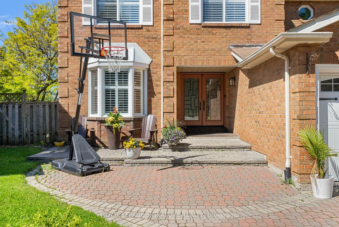 16, Queensgate, Unionville, Markham