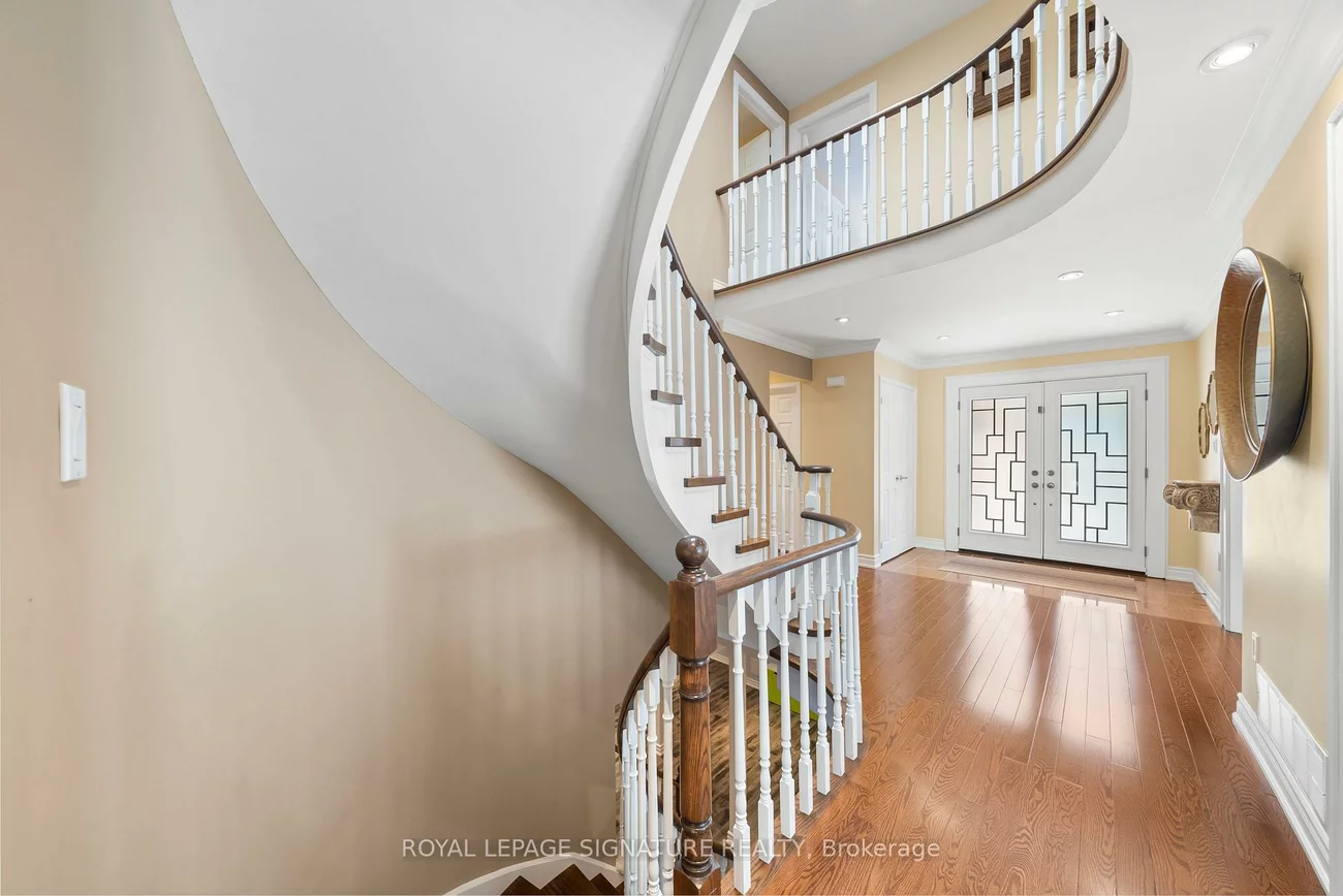 16, Queensgate, Unionville, Markham