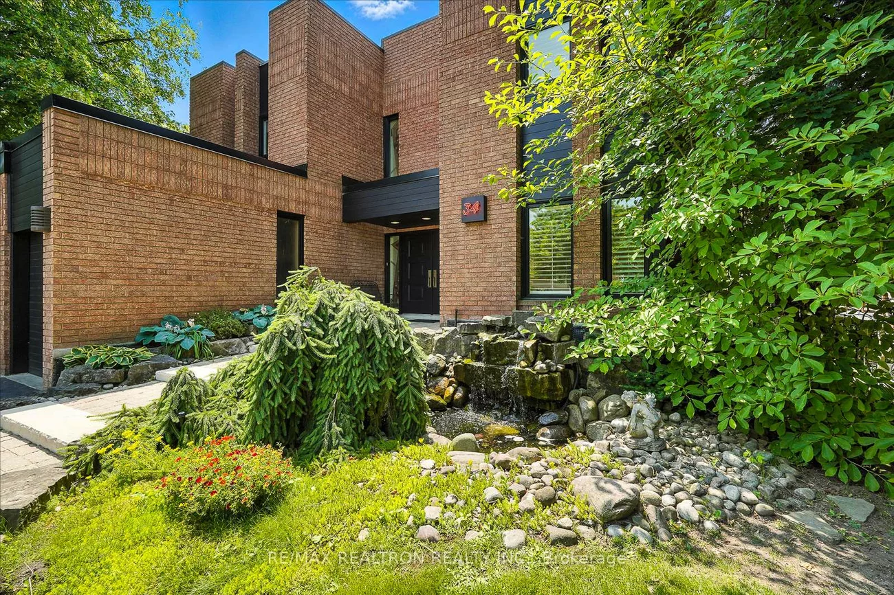 34, Prince Edward, Thornlea, Markham