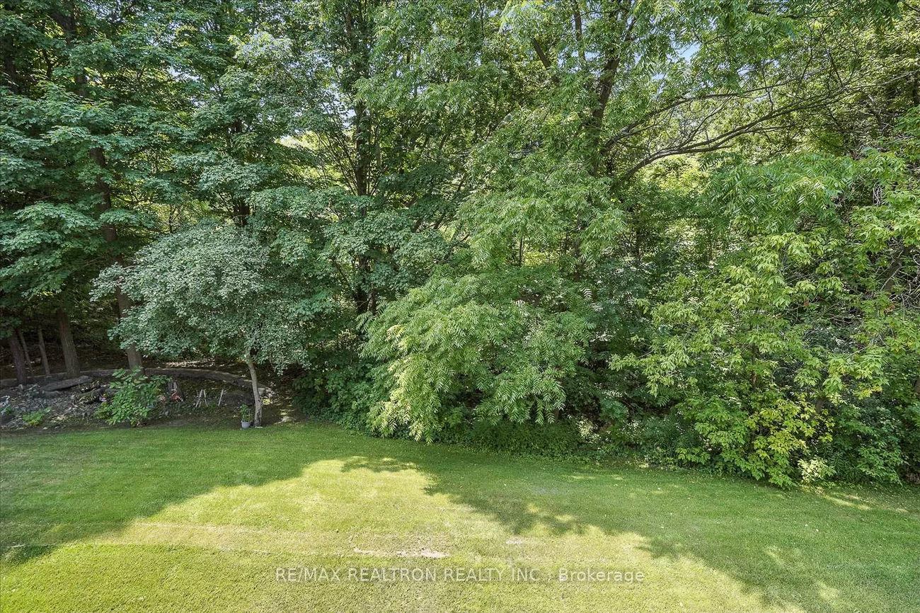 34, Prince Edward, Thornlea, Markham