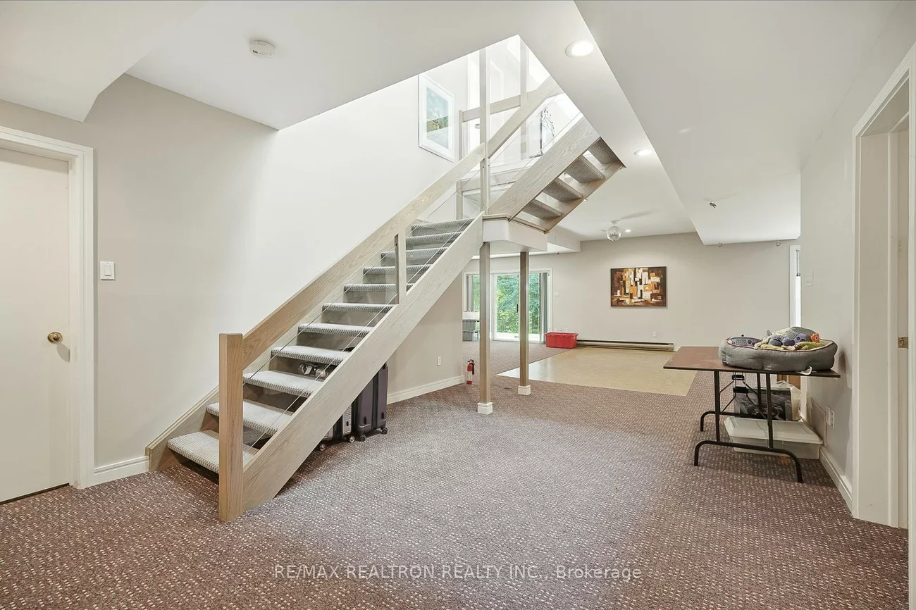 34, Prince Edward, Thornlea, Markham