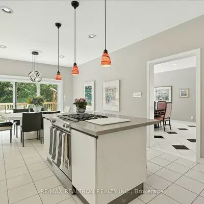 34, Prince Edward, Thornlea, Markham