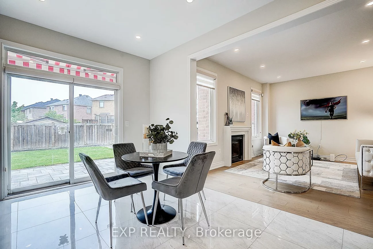 322, Stonebridge, Berczy, Markham