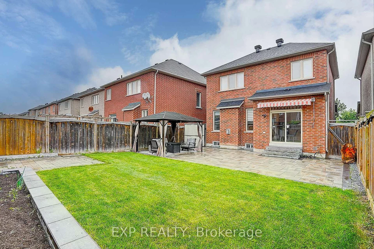 322, Stonebridge, Berczy, Markham