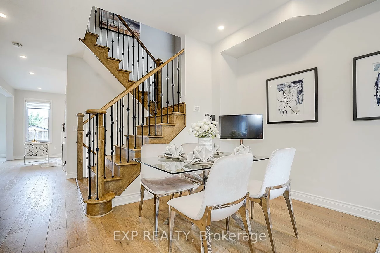 322, Stonebridge, Berczy, Markham
