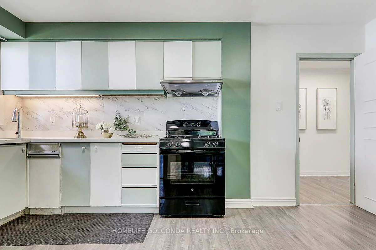 21, Southdale, Bullock, Markham