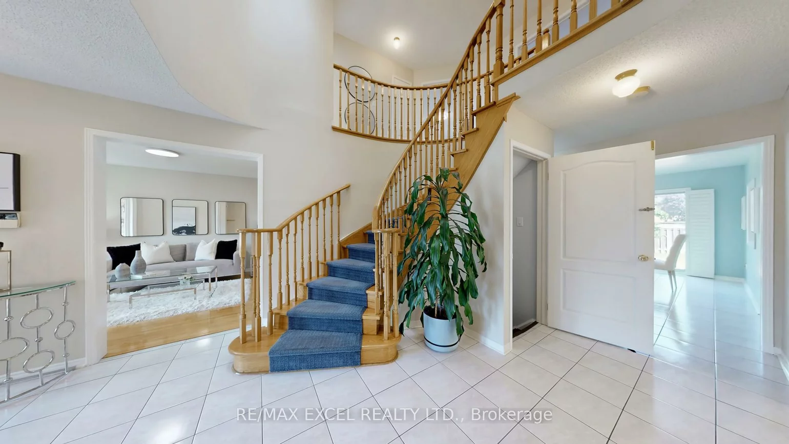 8, Macklin, Middlefield, Markham