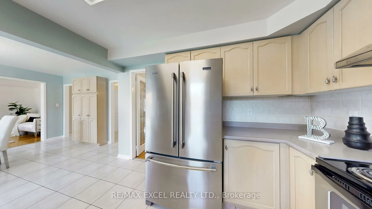 8, Macklin, Middlefield, Markham