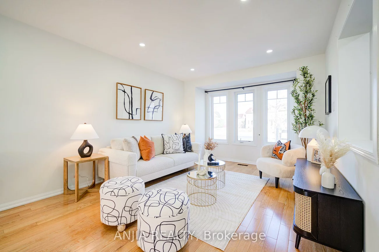 42, Gas Lamp, Cornell, Markham