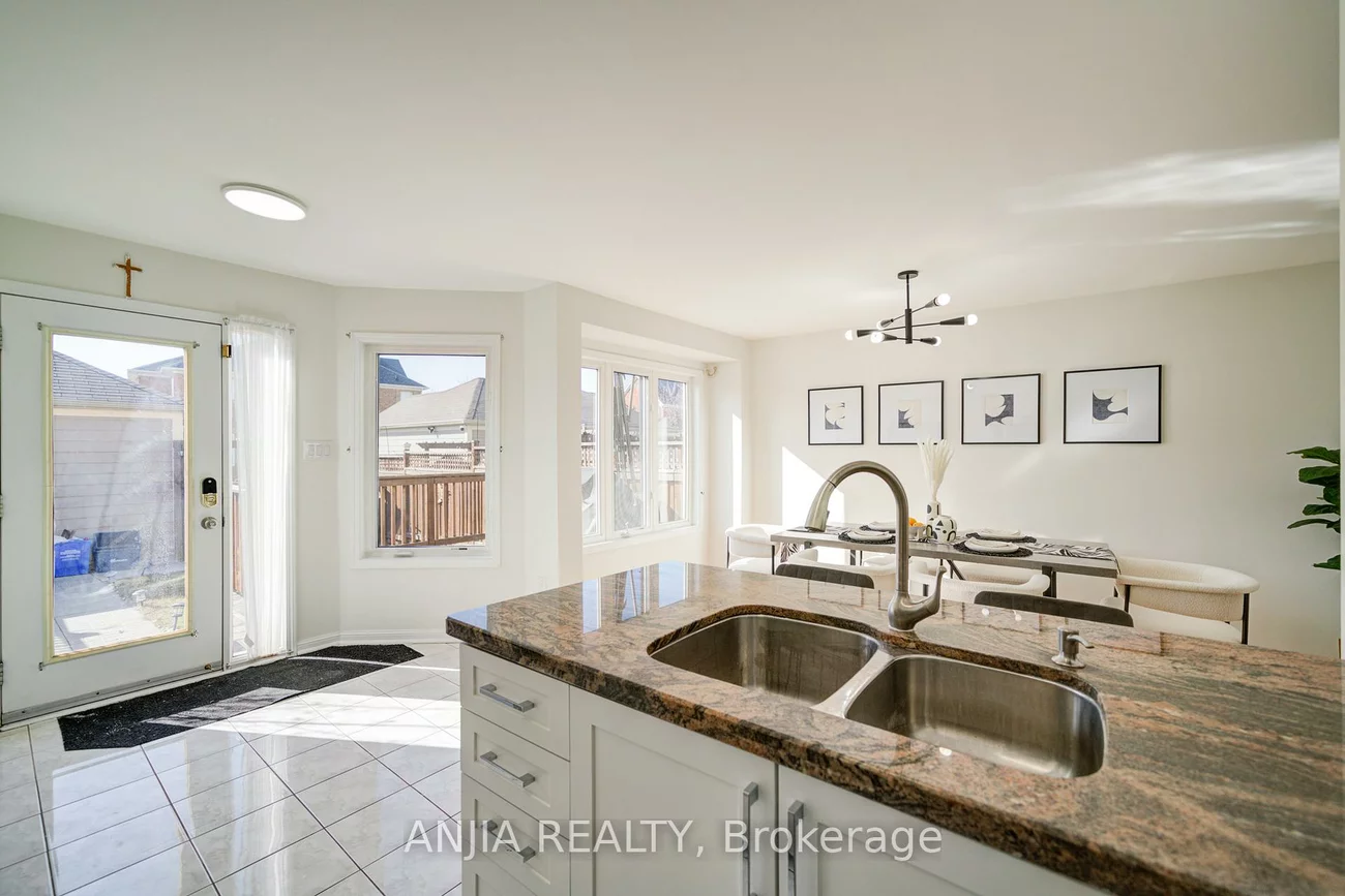 42, Gas Lamp, Cornell, Markham