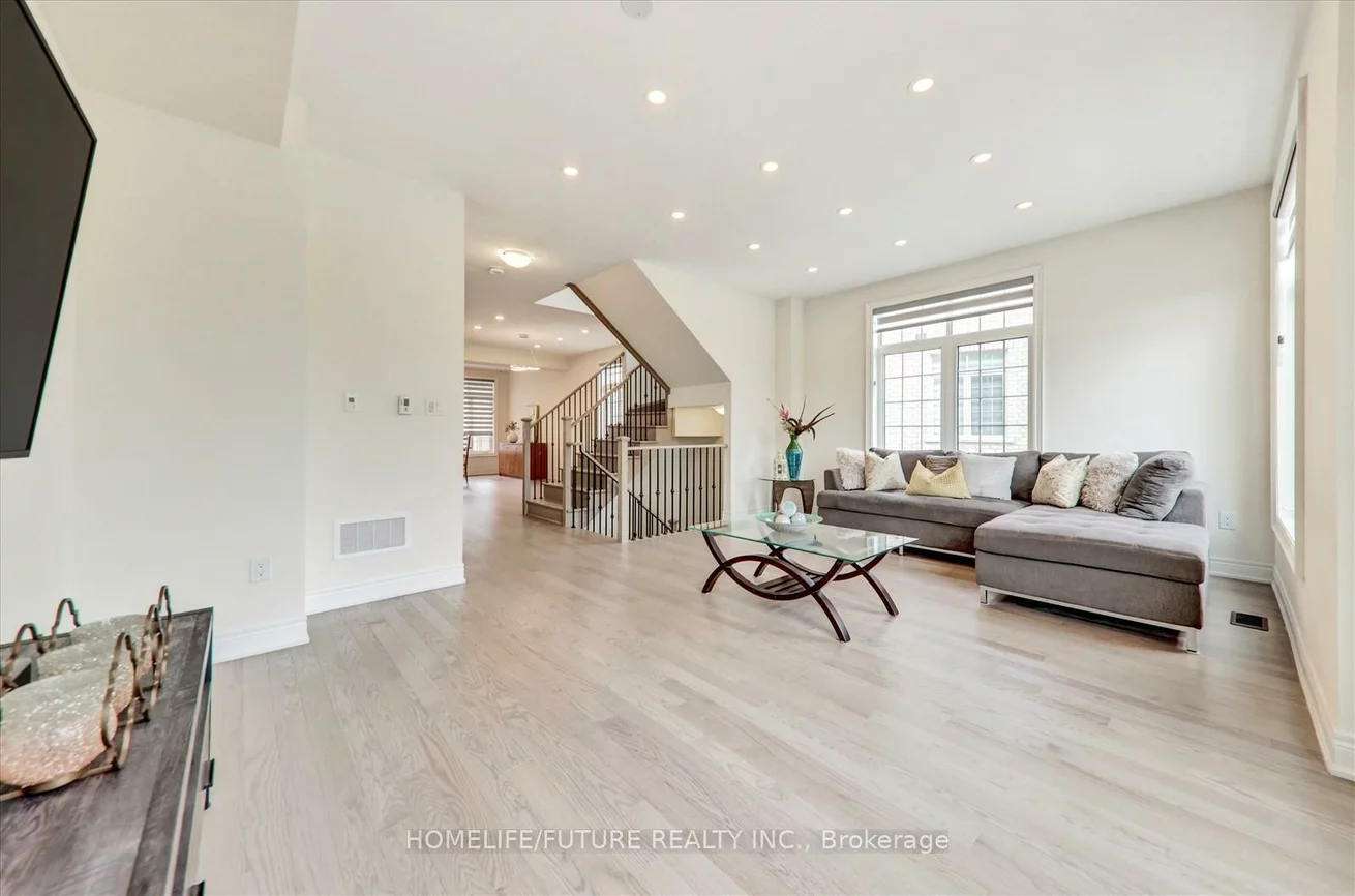 297, Kirkham, Cedarwood, Markham