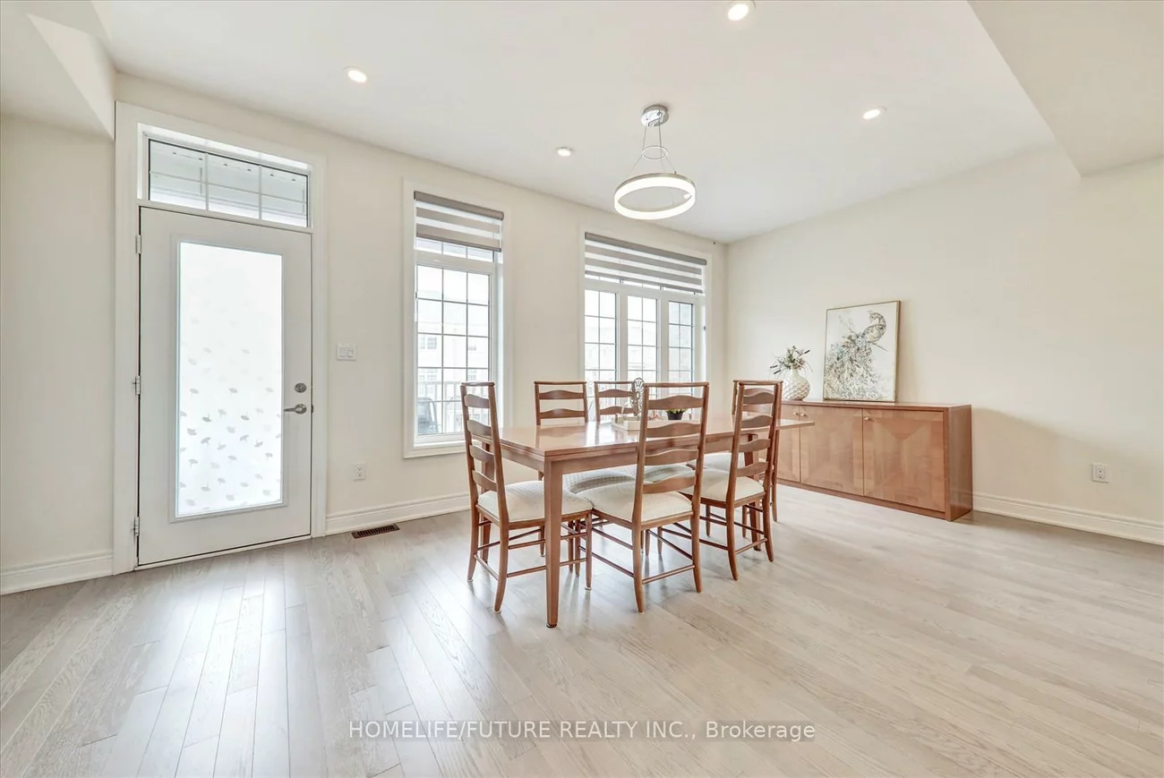 297, Kirkham, Cedarwood, Markham