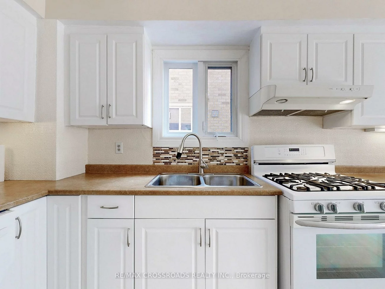 61, Hamilton Hall, Markham Village, Markham