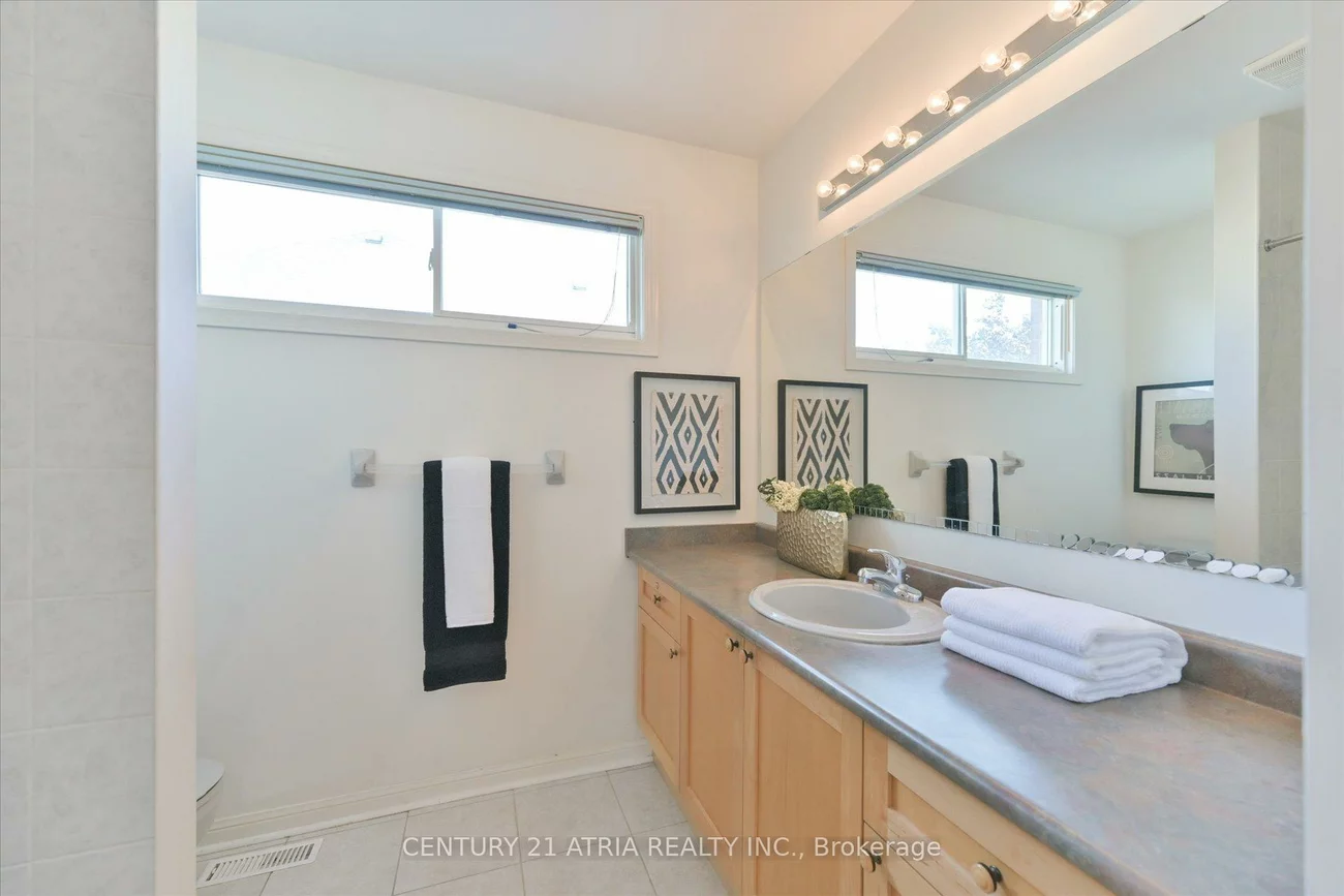 54, Castlemore, Berczy, Markham