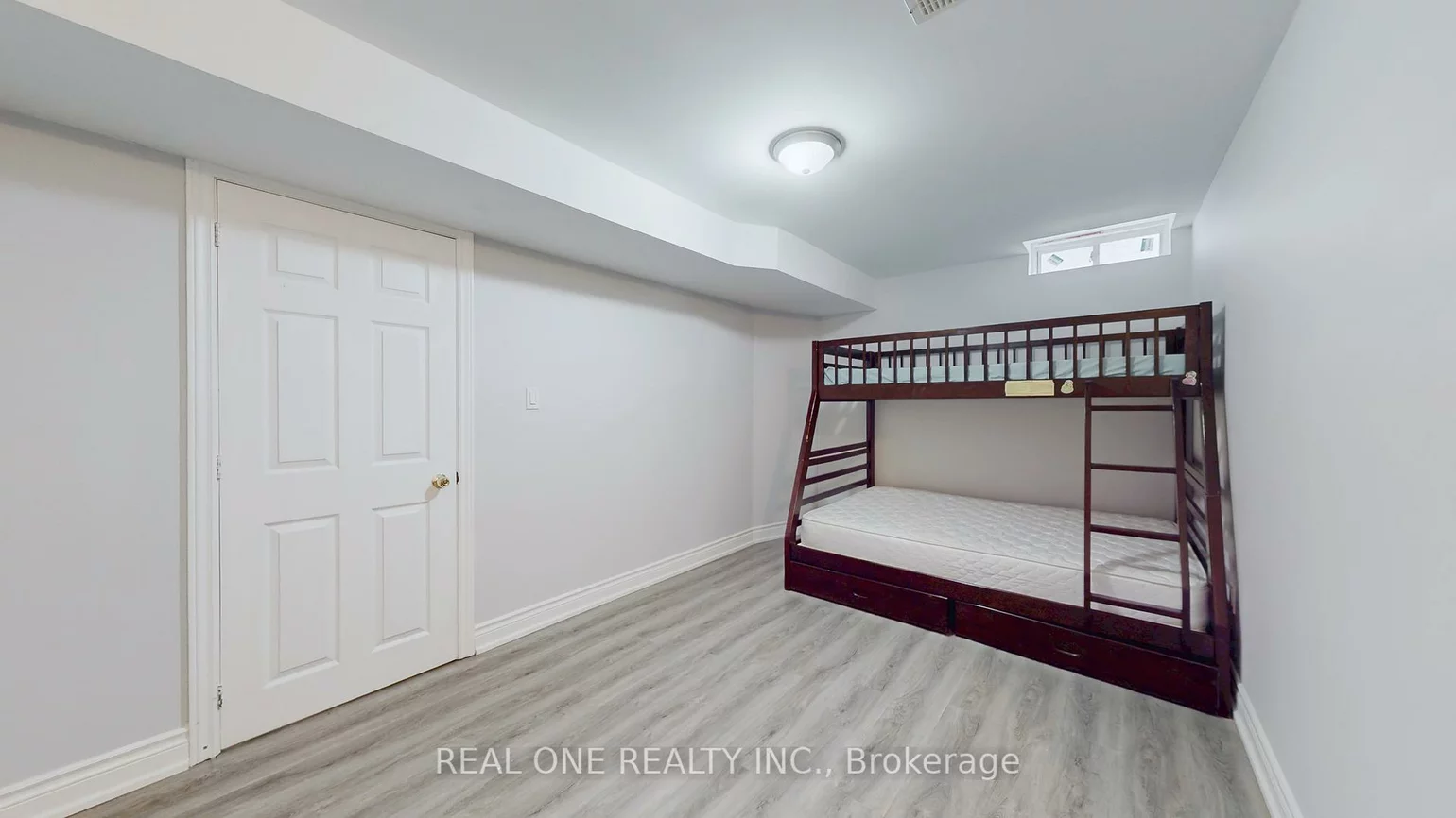 10, Willow Landing, Greensborough, Markham