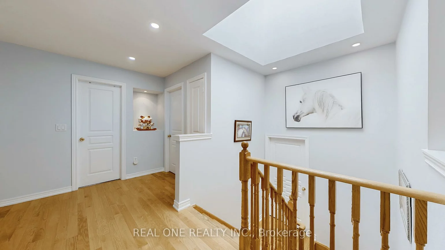 10, Willow Landing, Greensborough, Markham