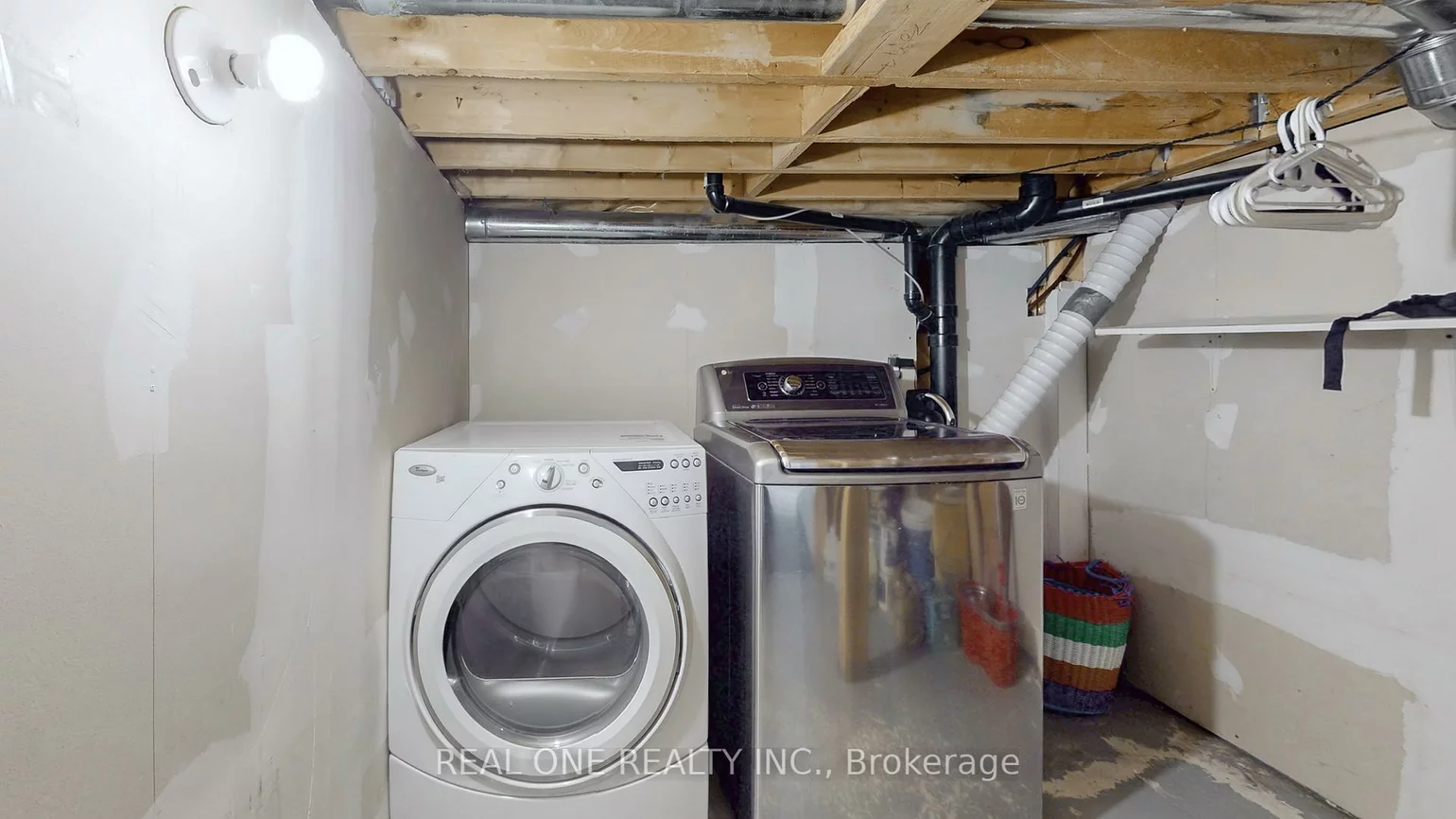 10, Willow Landing, Greensborough, Markham