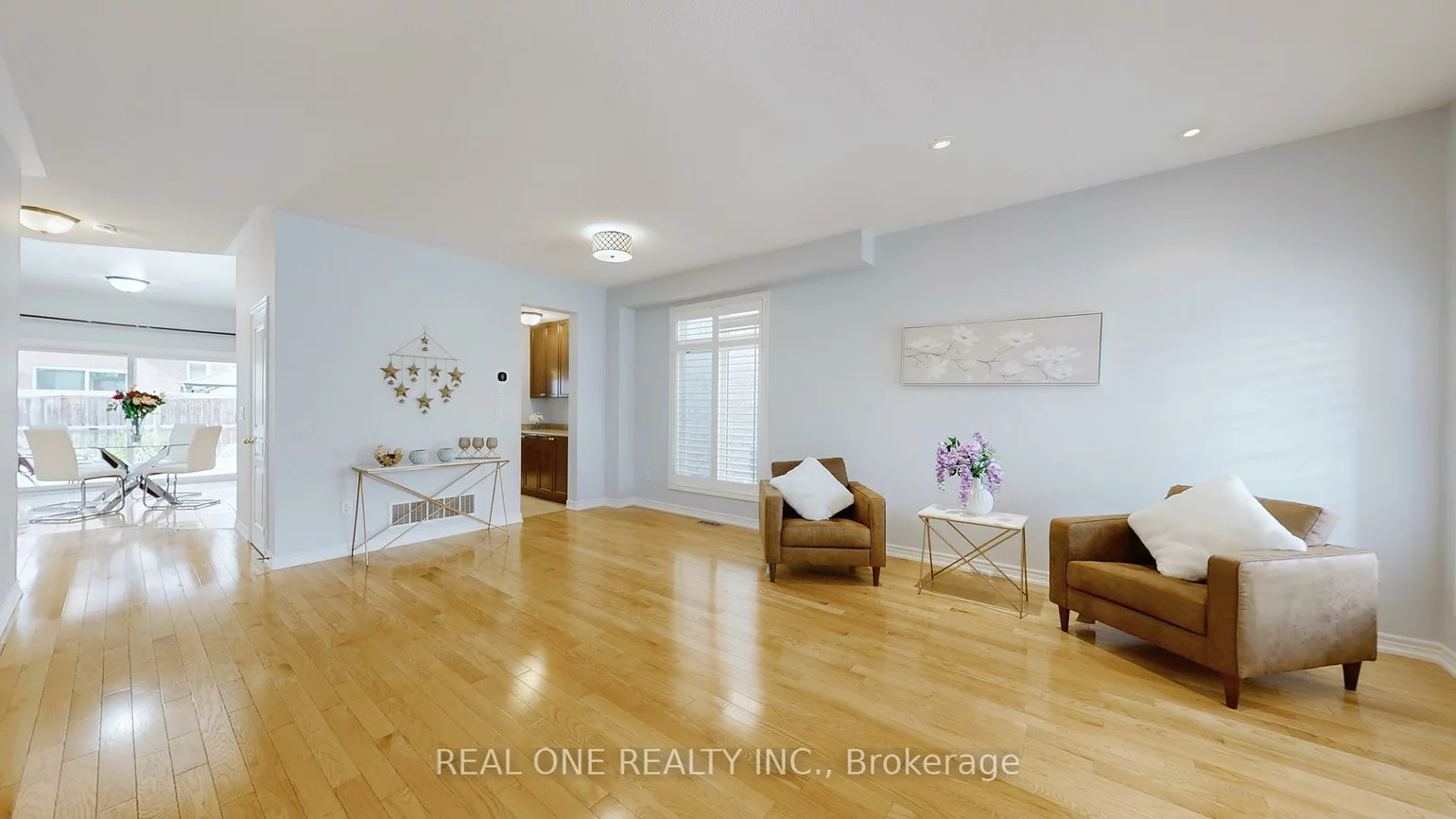 10, Willow Landing, Greensborough, Markham
