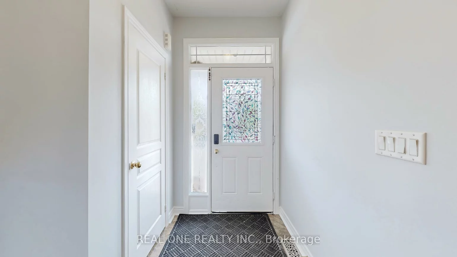 10, Willow Landing, Greensborough, Markham
