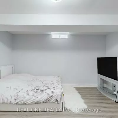 10, Willow Landing, Greensborough, Markham